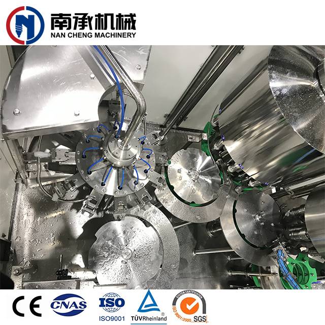 4000BPH Automatic Water Washing Filling Capping 3-in-1 Machine 